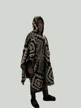 Load image into Gallery viewer, Poncho Unisex One-Size Black-Pacha Ancestral Design