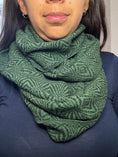 Load image into Gallery viewer, Alpaca Infinity Scarf Green-Pacha Ancestral Design